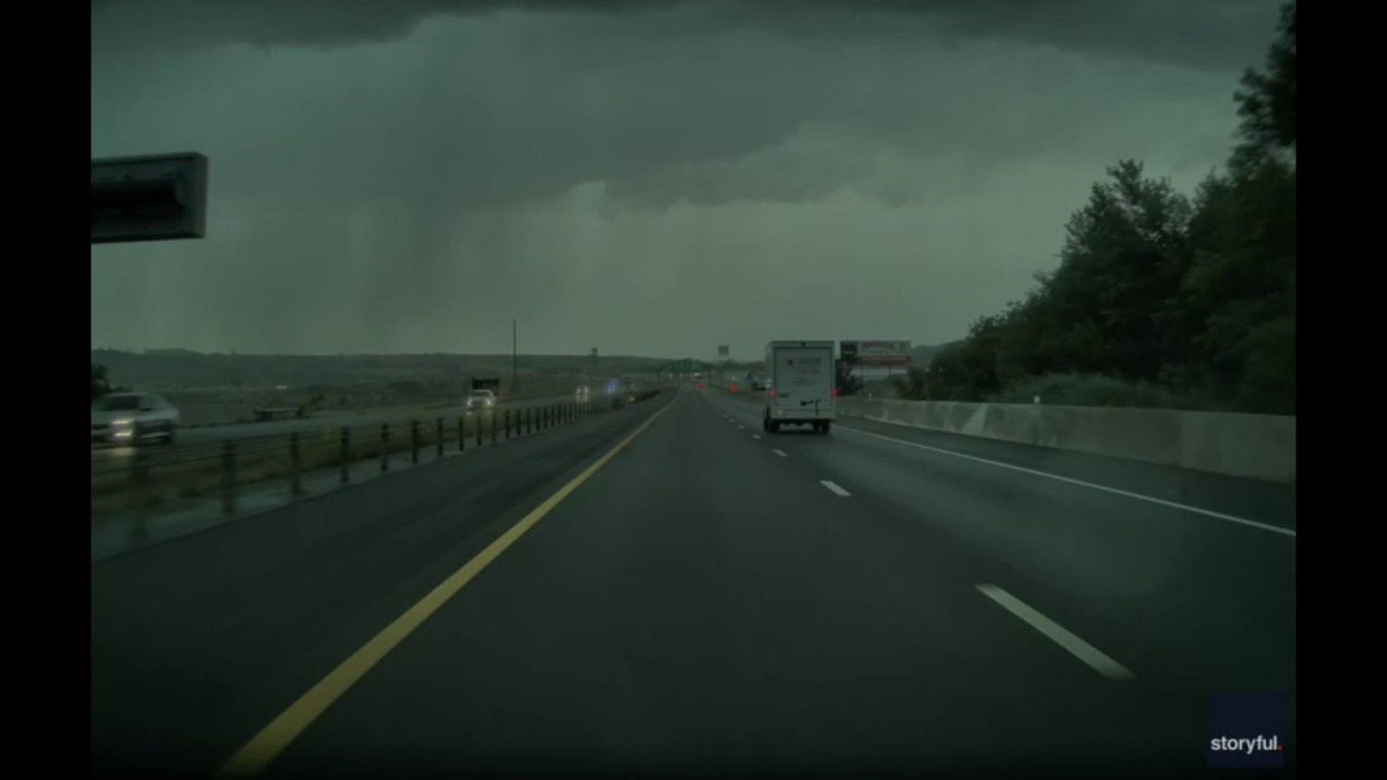 Lightning narrowly misses truck on Utah freeway