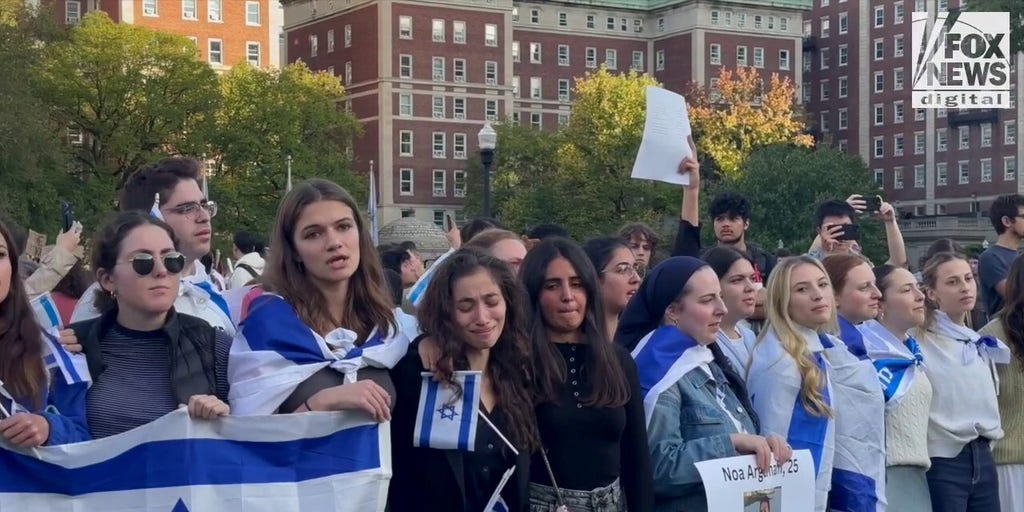 Columbia Students Attend Pro-Israeli Demonstration | Fox News Video