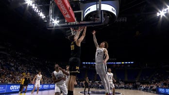 Michigans' Yaxel Lendeborg Lobs to Aday Mara, Who Finishes with a Slam Dunk vs. Penn State