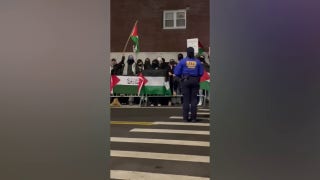 Hochul, AOC blast Hamas chants at NYC protest