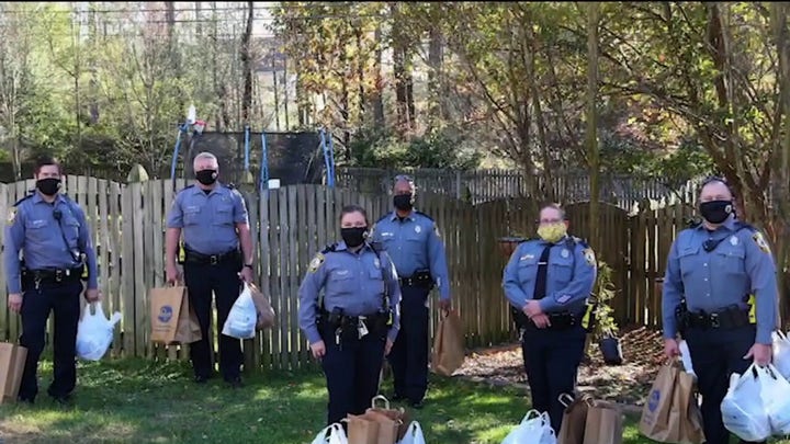VA police deliver Thanksgiving meals to families 