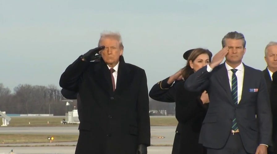 Trump attends Dover Air Force Base transportation arsenic remains of Iowa Guardsmen killed successful Syria instrumentality home
