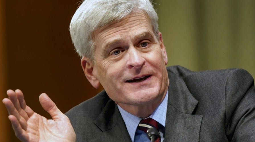 American Airlines warns employees of possible new round of furloughs