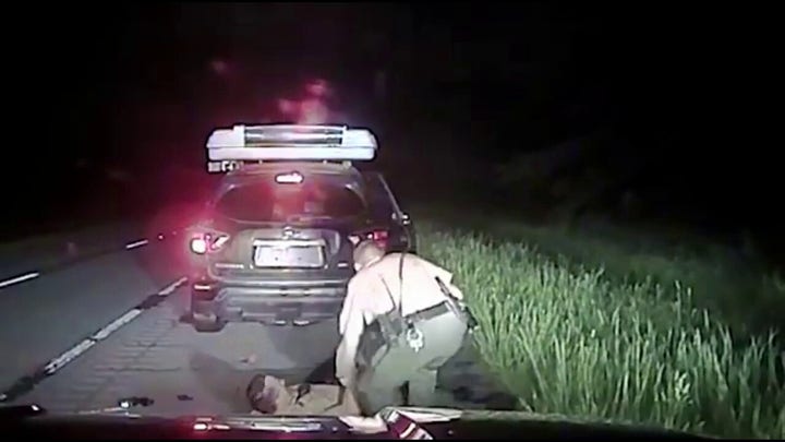 Motorist shoots at Illinois State Police trooper