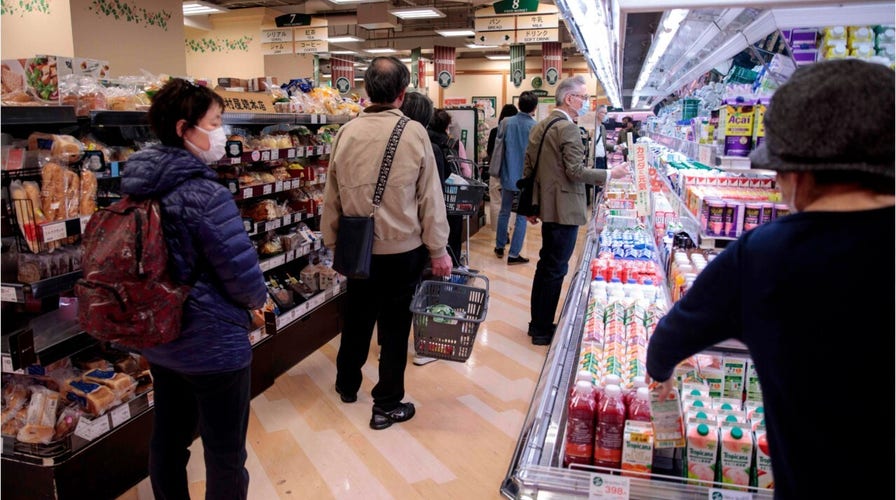 Is it safe to go into supermarkets amid the coronavirus outbreak?