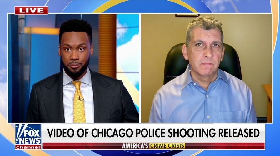 Former police officer breaks down tragic Chicago shooting footage