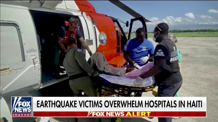 Earthquake victims overwhelm hospitals in Haiti as death toll climbs