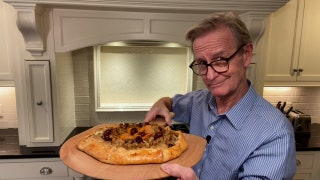 Steve Doocy shows off his 'Glorious Leftovers Galette' recipe - Fox News