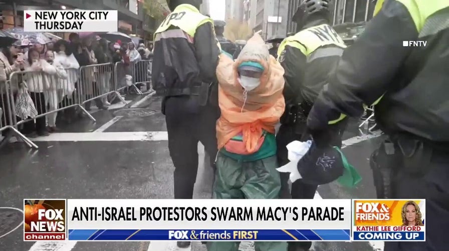 Anti-Israel protesters threaten to derail Macy's Thanksgiving Day Parade 