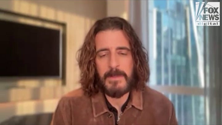 Jonathan Roumie calls on believers to 'cut through noise' during this Lent season with prayer challenge