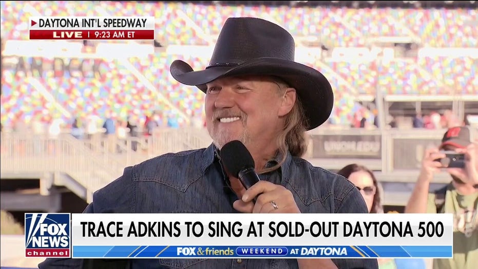 Daytona 500: Country star Trace Adkins champions patriotism, country music at NASCAR race