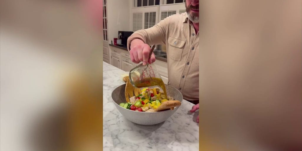 Heart surgeon cooks Greek-inspired chicken salad for dinner and protein pudding for dessert