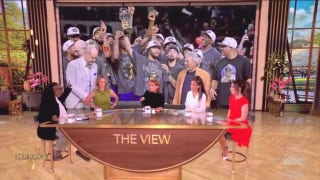 Las copresentadoras de «The View» están preocupadas porque el dueño de los Knicks ha aceptado que el equipo visite la Casa Blanca