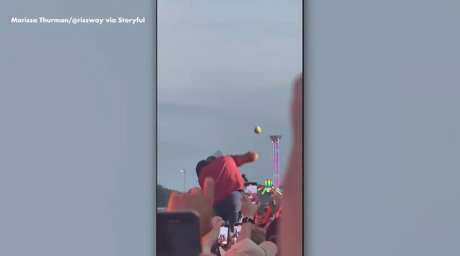 Luke Bryan hit in face by object during performance 
