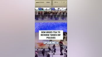 Dem urges TSA to REVERSE 'shoes-on' policies