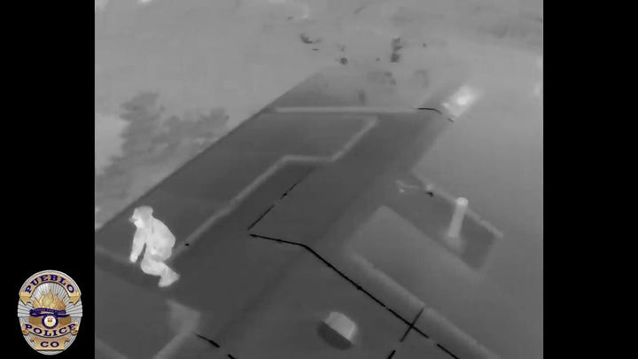 Colorado police corner wanted suspect on roof of home