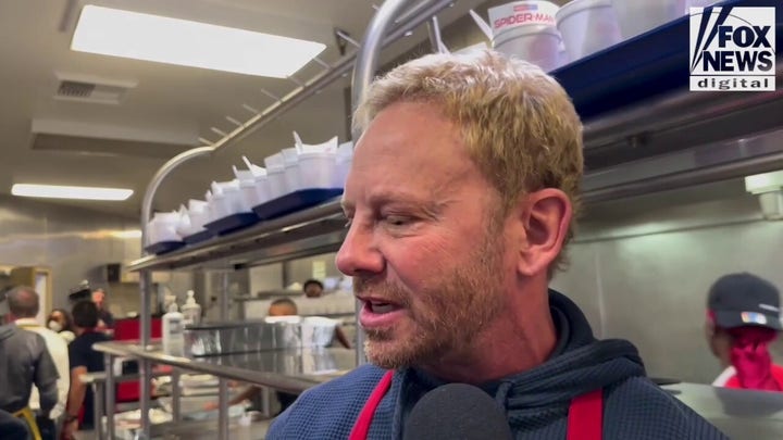 '90210' star Ian Ziering says Hollywood makes it 'tough' to keep kids grounded
