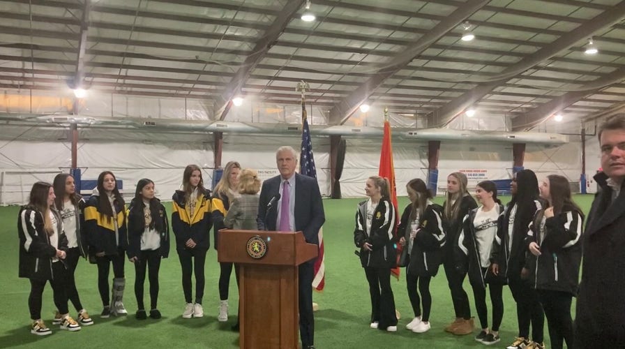 Cheerleaders urge state championship venue change over COVID-19 vaccine requirement