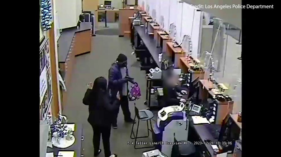 Los Angeles Police arrest 71-year-old 'serial bank robber'