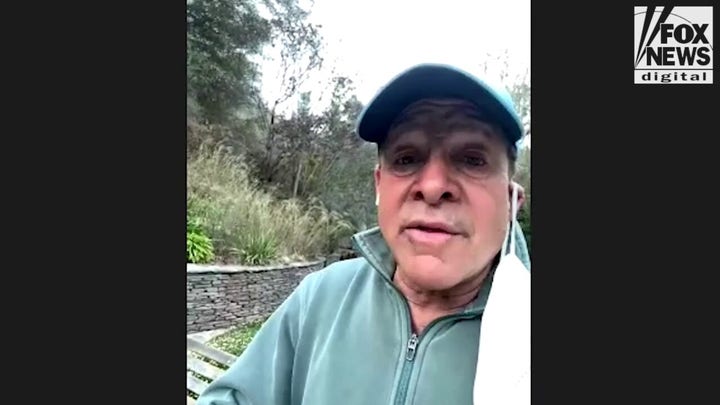El actor Steve Guttenberg ayuda a los primeros intervinientes en el incendio de Palisades mientras las llamas arrasan: 'Es un pueblo fantasma'