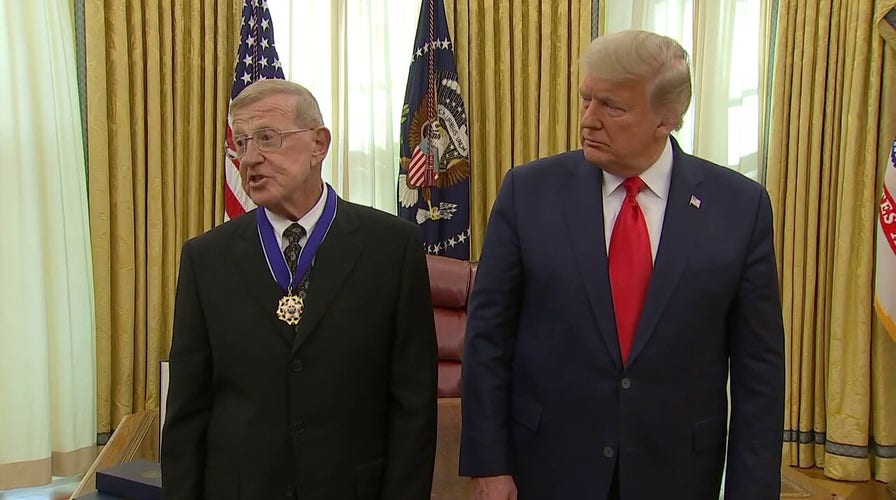 President Trump awards Lou Holtz Medal of Freedom 