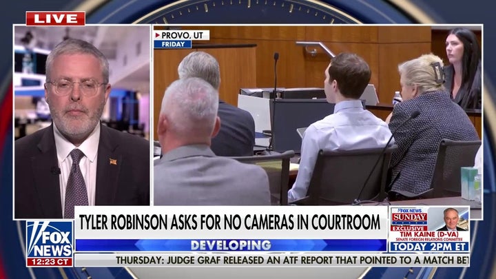 Tyler Robinson quiere prohibir las cámaras en la sala del tribunal