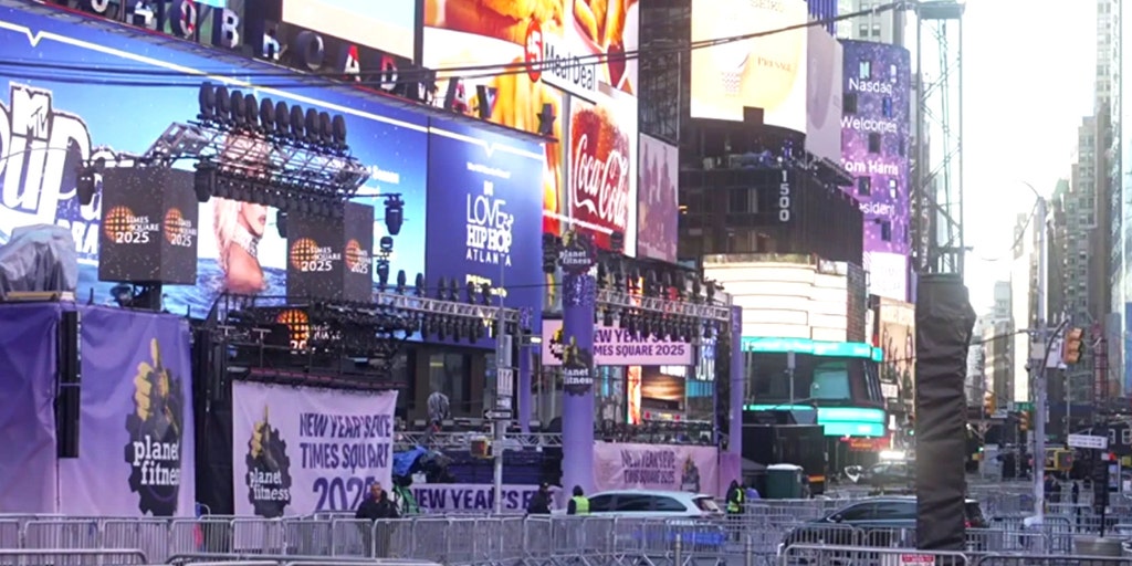 WATCH LIVE: Authorities in nation's top tourist spot brace for a million shoulder-to-shoulder