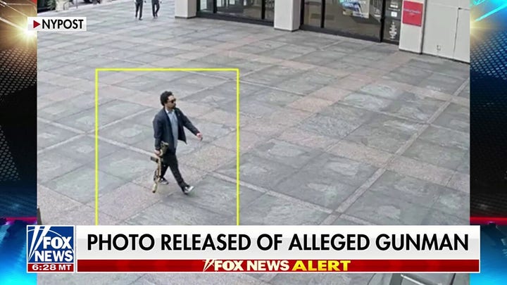 1 Photo of alleged gunman in NY shooting released