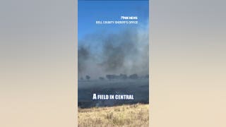 El Ejército de EE. UU. SUSPENDE los vuelos de entrenamiento de los Apache tras la muerte de dos personas en un accidente de helicóptero