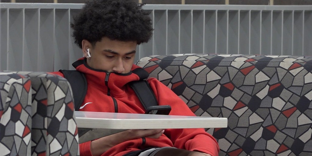 State Lawmakers Push for Ban on Phones in Schools: A Solution or a Hindrance to Education?