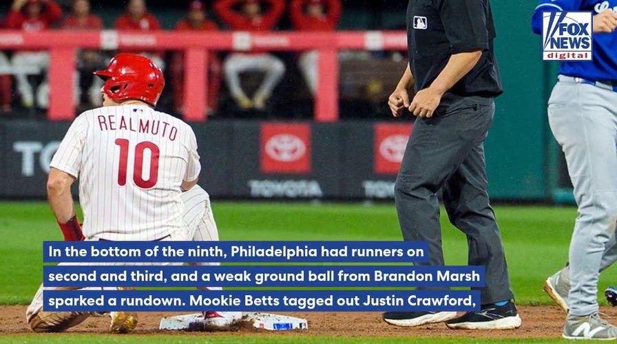 Phillies star makes inexplicable baserunning error to end game in chaotic fashion
