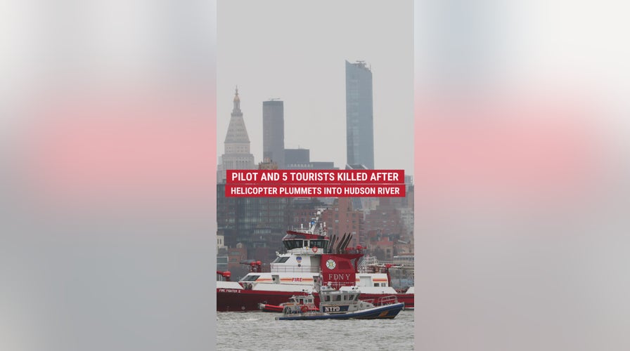Pilot and 5 tourists killed after helicopter plummets into Hudson River