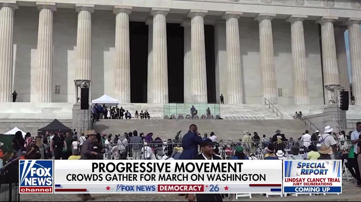 March on Washington gathers at Lincoln Memorial