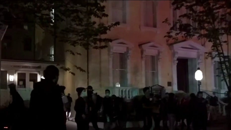 Secret Service Agents Wounded Outside White House Car Bombs Feared Official Says Trump Was Taken To Bunker Fox News