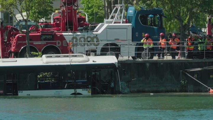 Bus pulled from Seine after crash sends vehicle into river, massive rescue response unfolds