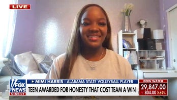 Alabama teen athlete's honesty costs team win, earns scholarship