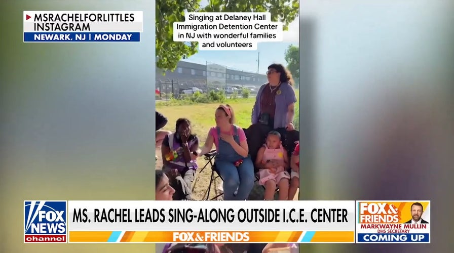 Ms. Rachel leads sing-along at NJ ICE facility