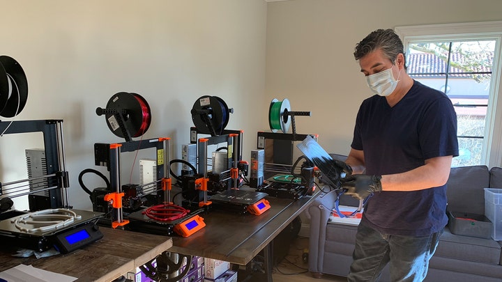 New York man makes face shields for hospital workers with his own 3D printer