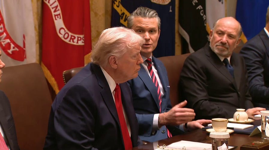 Hegseth afirma que el Departamento de Guerra «estará preparado para cumplir» con Trump en lo relativo a Irán.