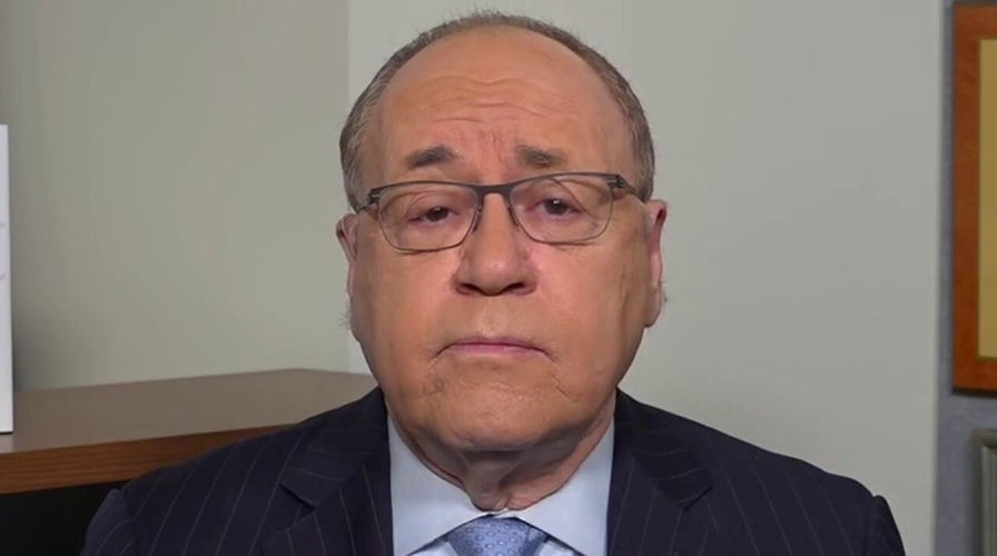 COVID-19 vaccine distribution being slowed by states’ ‘rigid guidelines’: Dr. Siegel