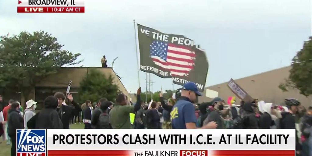 Federal judge temporarily blocks National Guard deployment in Illinois