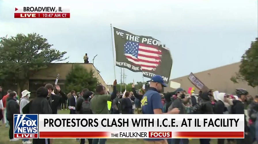 Federal judge temporarily blocks National Guard deployment in Illinois