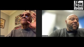 Dionne Warwick's son says mom is not slowing down and he's 'trying to keep up with her'