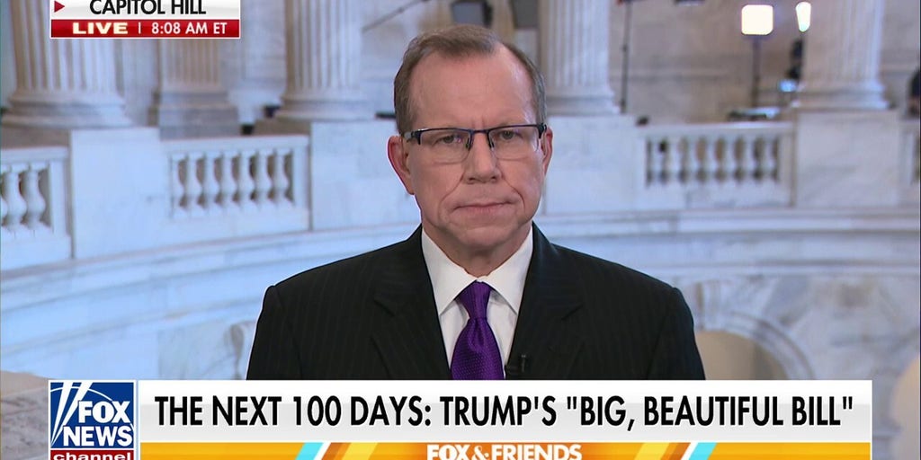 Trump calls out GOP ‘grandstanders’ over spending bill standoff