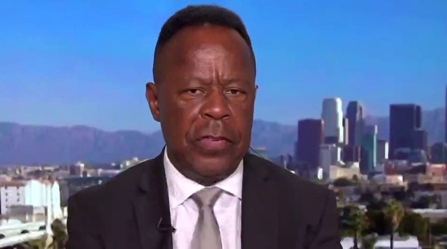 Lori Lightfoot is using her race and gender to hide her incompetence: Leo Terrell