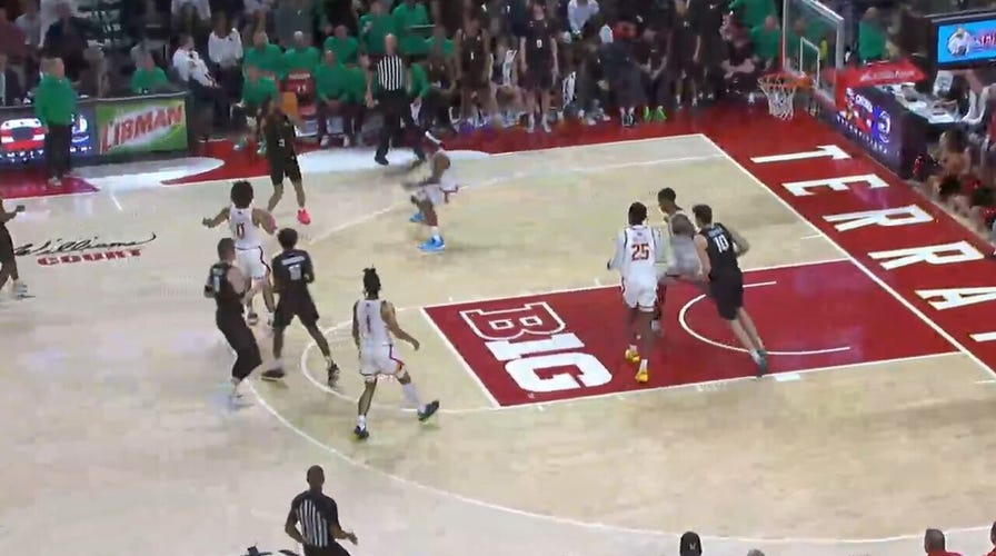 Michigan State's Jaden Akins sinks 3-pointer to extend lead against Maryland