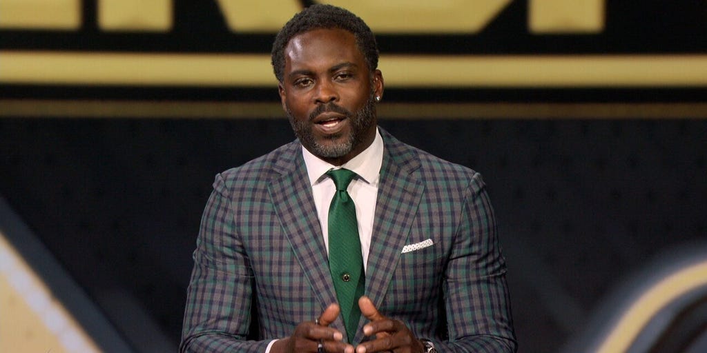 Latest on Packers’ QB situation, Maxx Crosby trade talk and Michael Vick on Bills’ playoff chances?