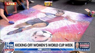 Chalk artist kicks off Women’s World Cup week with mural - Fox News
