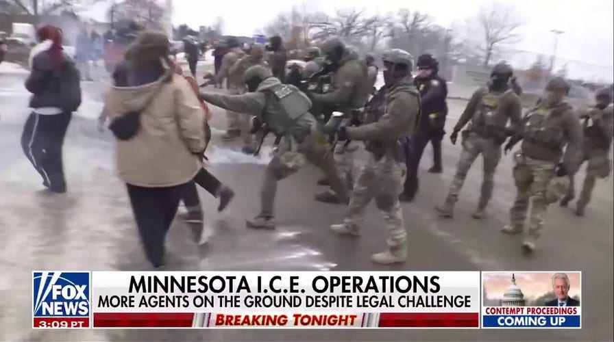 Clashes continue on the streets of Minneapolis amid ICE protests