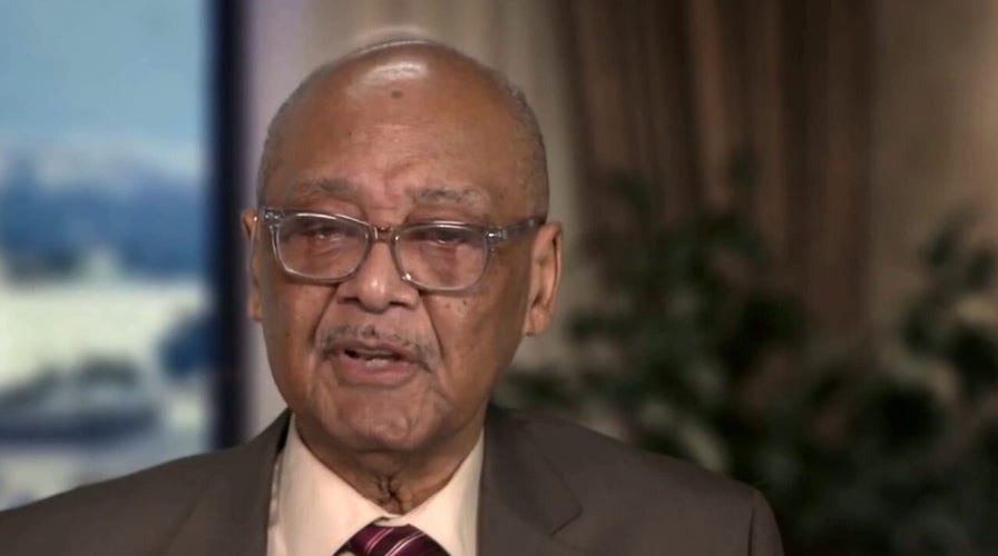 Civil rights leader blasts Smith College over racism-claim controversy